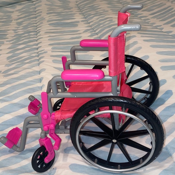 Beverly Hills Doll Collection Wheelchair • Pink • Excellent Condition - Picture 1 of 6